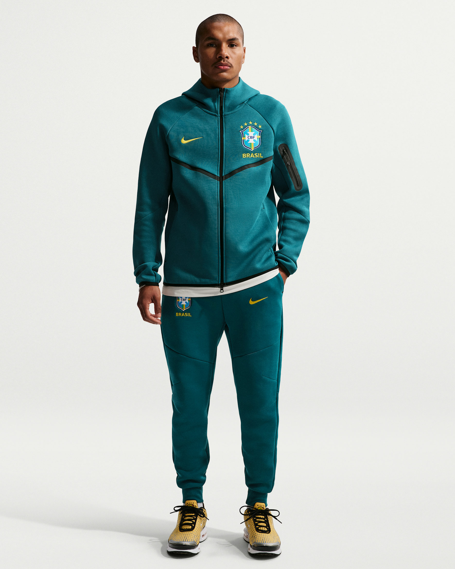 Brazil Tech Fleece Men's Nike Soccer Joggers. Nike.com